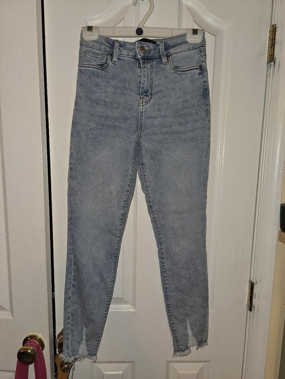 Kendall & Kylie Light Blue Wash Stretchy Jeans